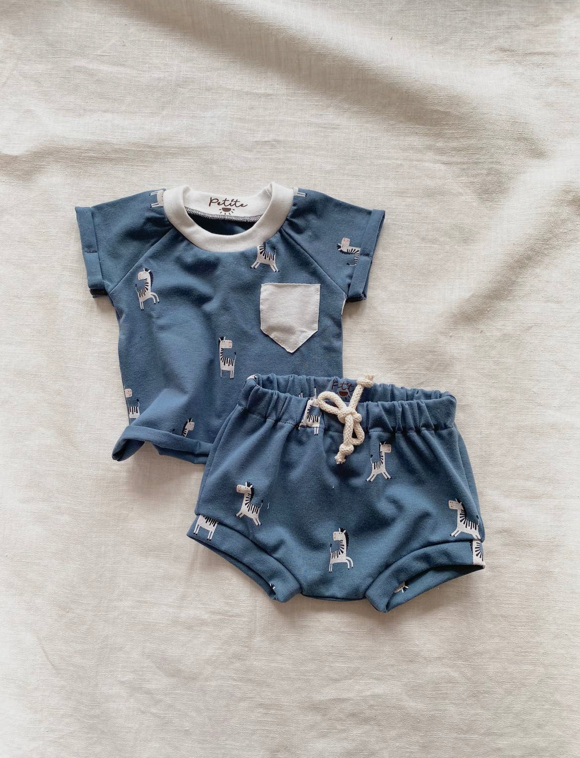 Shorts og t-shirt sæt - Zebra